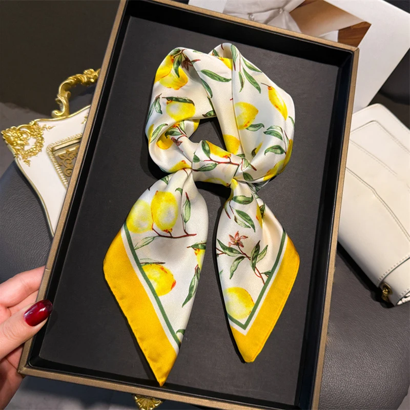 70cm Square Lemon Print Yellow - Silk Neck Scarf ulasan dan harga