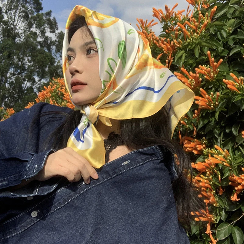 70cm Square Lemon Print Yellow - Silk Neck Scarf ulasan dan harga