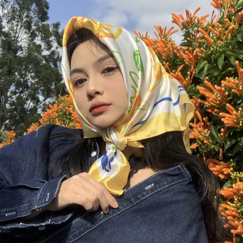 70cm Square Lemon Print Yellow - Silk Neck Scarf ulasan dan harga