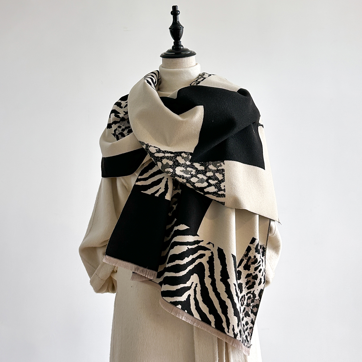 New Brand Elegance Two-Sided L - Woven Scarf Blanket ulasan dan harga